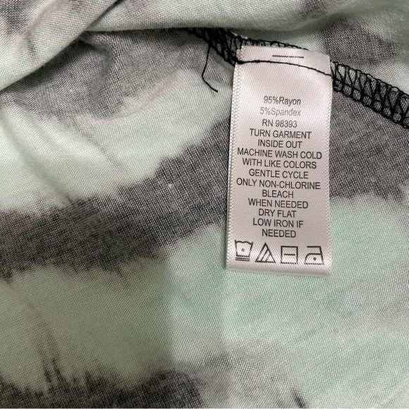 Belle Gray dress by Lisa Rinna, Green and Black tie dye design size M - Picture 11 of 12